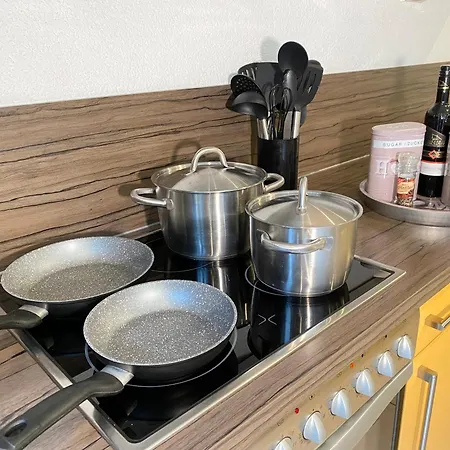 2 Apartment, 70 Qm, Max 4 Pers, Private Terasse, 2 Parkplaetze, Internet 250 Mbit *