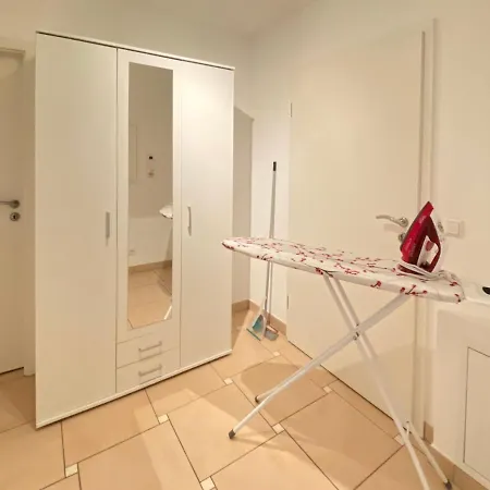 Apartment 2 Apartment, 70 Qm, Max 4 Pers, Private Terasse, 2 Parkplaetze, Internet 250 Mbit