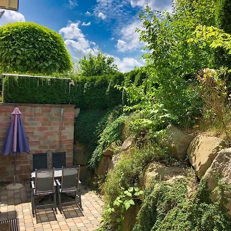 2 Apartment, 70 Qm, Max 4 Pers, Private Terasse, Parkplatz, Internet 250 Mbit דירה Gärtringen