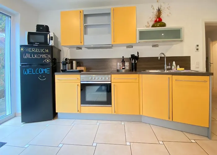 2 Apartment, 70 Qm, Max 4 Pers, Private Terasse, Parkplatz, Internet 250 Mbit * Gärtringen