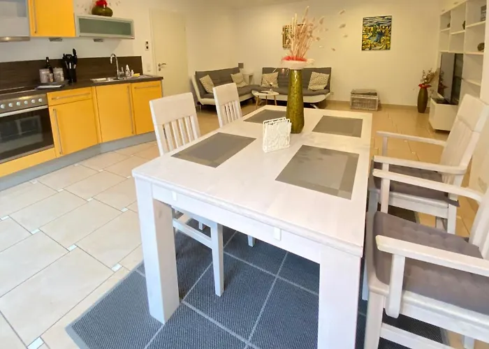 Appartamento 2 Apartment, 70 Qm, Max 4 Pers, Private Terasse, Parkplatz, Internet 250 Mbit *