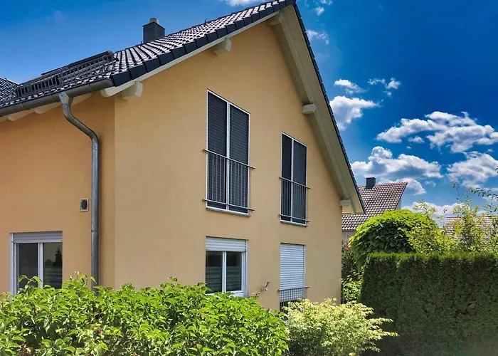 2 Apartment, 70 Qm, Max 4 Pers, Private Terasse, Parkplatz, Internet 250 Mbit *